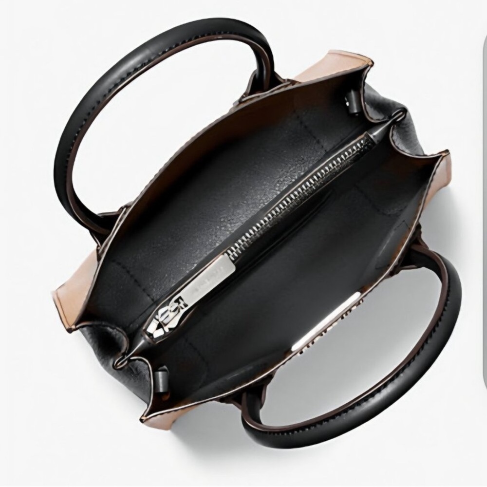 MICHAEL KORS Mercer Medium Pebbled Leather Crossbody Bag $448 Retail NEW - Picture 2 of 5